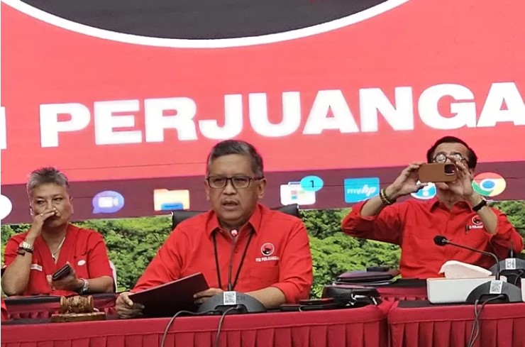 Lagi Viral Nih Pencopotan Foto Presiden Jokowi Dari Kantor PDI