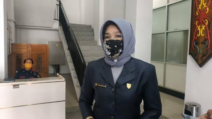 Anggota Komisi III DPRD Kalteng - Hi Sri Neni Trianawati