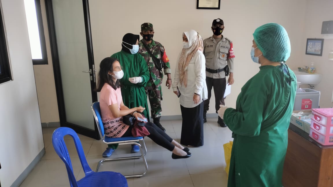 vaksin vaksinasi covid kelurahan