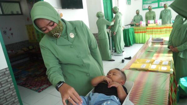 Persit KCK Cabang XLIII Yonif R 631