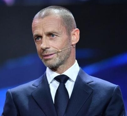 60 ribu penonton bahkan lebih diperbolehkan mengisi tribun Stadion Wembley