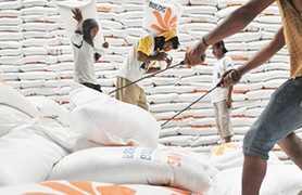 bagi-bagi Beras Selama Pandemi