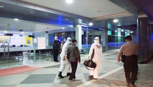 Pria Ini Kabur dan Berkeliaran