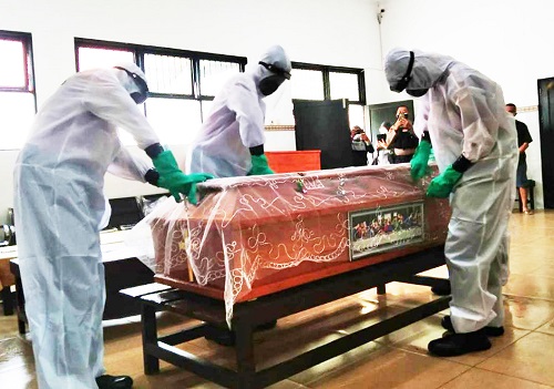 Angka kematian pasien covid-19 meningkat tajam