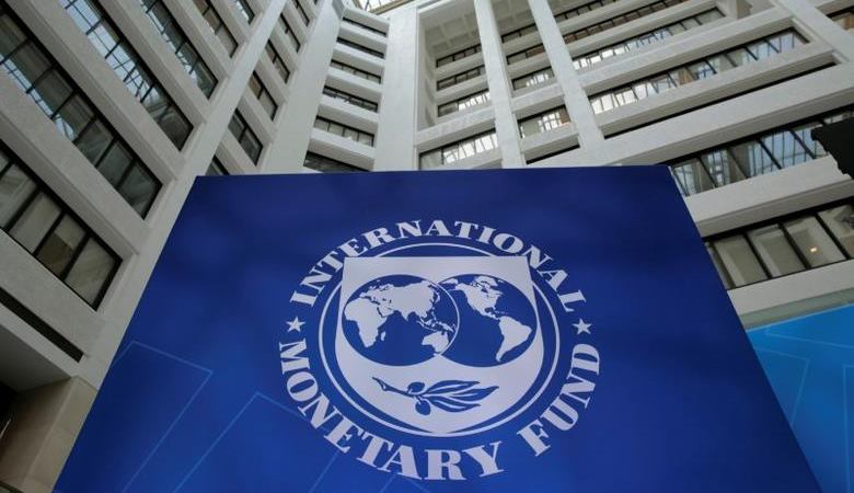 Sebelumnya, IMF memproyeksi RI bakal tumbuh 4,3 persen, tapi dipangkas menjadi 3,9 persen saja.