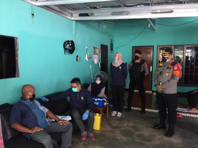 Vaksinasi Door To Door