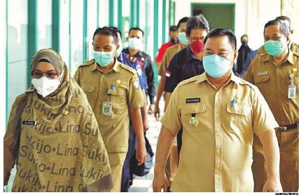TINJAU: Bupati Kabupaten Kotim H Halikinnor melakukan kunjungan ke Rumah Sakit dr. Murjani Sampit belum lama ini.