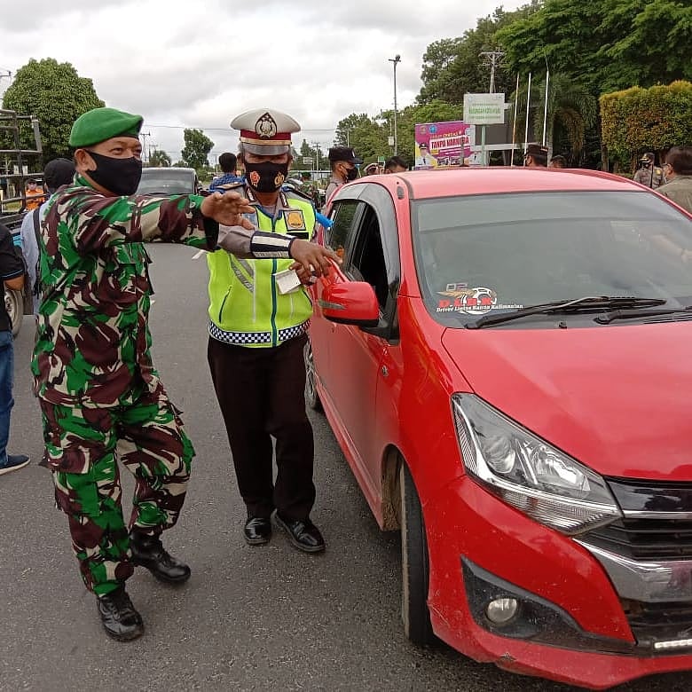 OPS PATUH TELABANG: Pabung Katingan Kodim 1015/Spt Mayor Inf Supriyanto mendampingi pelaksanaan Operasi Patuh Telabang 2021 di wilayah setempat, Senin (27/9)./PENREM 102/Pjg