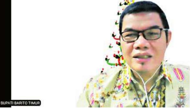 FOKUS: Bupati Ampera AY Mebas memimpin rapat evaluasi ekonomi kerakyatan triwulan III tahun 2021 secara virtual, Kamis (16/9).