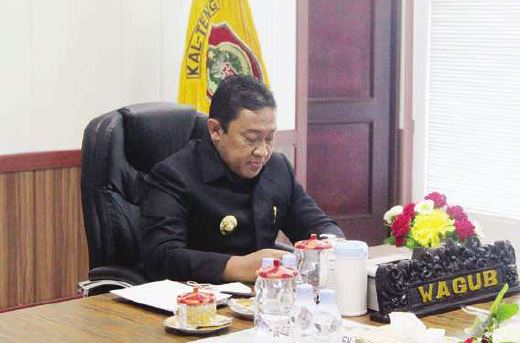 RAPUR VIRTUAL : Wakil Gubernur Kalimantan Tengah H Edy Pratowo menghadiri rapur ke-11 dengan agenda penutupan masa persidangan II tahun sidang 2021 secara virtual di ruang rapat Kantor Gubernur Kalteng, Senin (13/9).