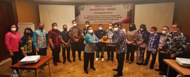 Pimpinan dan Anggota