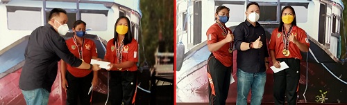 Dua Atlet Dayung Putri Mura Terima Bonus