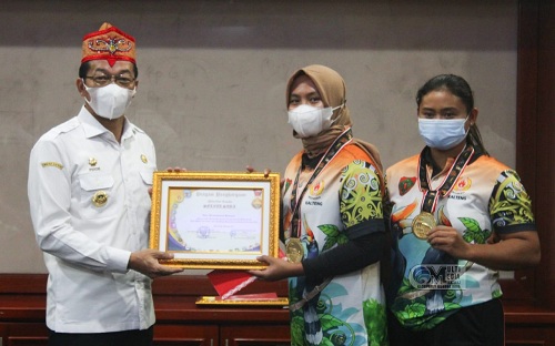 Dua Atlet Dayung Ini Terima Bonus Tambahan