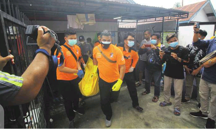 DIEVAKUASI: BR (22) nekat mengakhiri hidup di dalam rumahnya di Jalan Pangeran Samudera