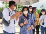 MEMANTAU : Wakil Bupati Barito Selatan Satya Titiek Atyani Djoedir ketika memantau vaksinasi Covid-19 terhadap anak usia 6-11 tahun di Buntok, beberapa waktu lalu.