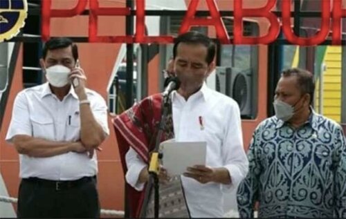 Viral! Luhut Terima Telepon Saat Presiden Berpidato
