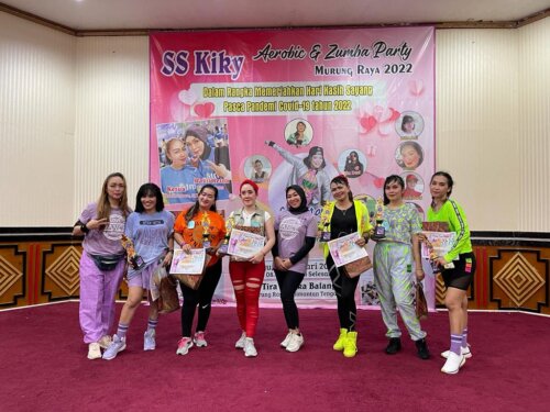 Lomba Aerobic dan Zumba Party Bertaburan Hadiah
