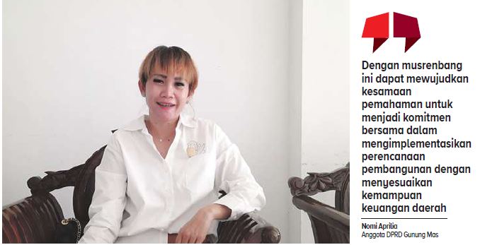 KUALA KURUN - Anggota Dewan Perwakilan Rakyat Daerah (DPRD) Kabupaten Gunung Mas (Gumas) Nomi Aprilia