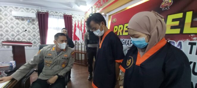 Pelaku pembuang bayi di teras di ciduk polisi