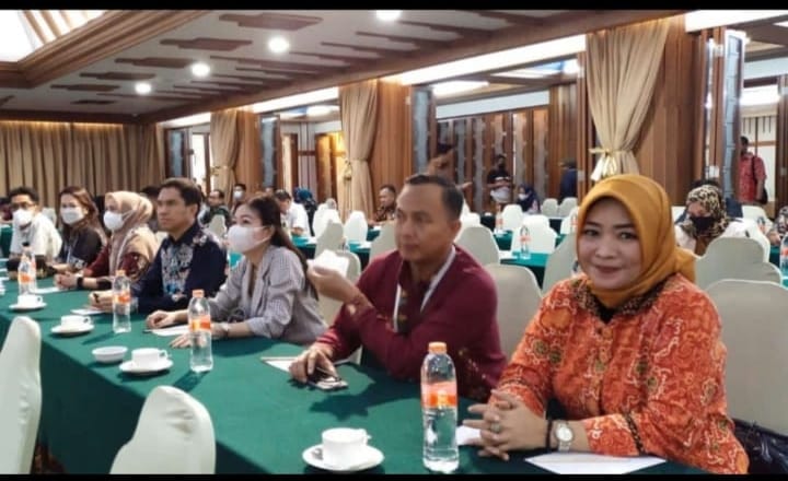 KOMPAK : Anggota DPRD kota Palangka Raya mengikuti kegiatan Rakornas Adeksi di Kota Bandung, Kamis (30/6/2022). FOTO DPRD