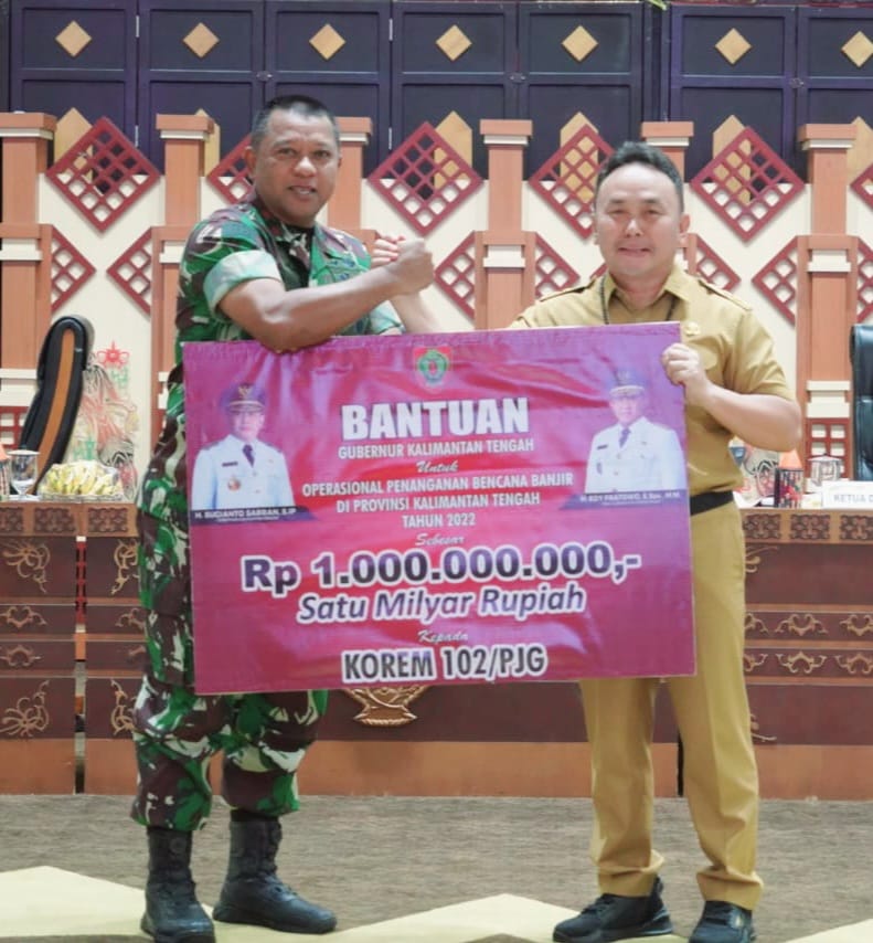 Korem 102/Pjg Terima Bantuan Operasional