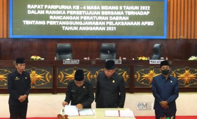 Raperda Tentang Pertanggungjawaban Pelaksanaan APBD 2021 Disetujui