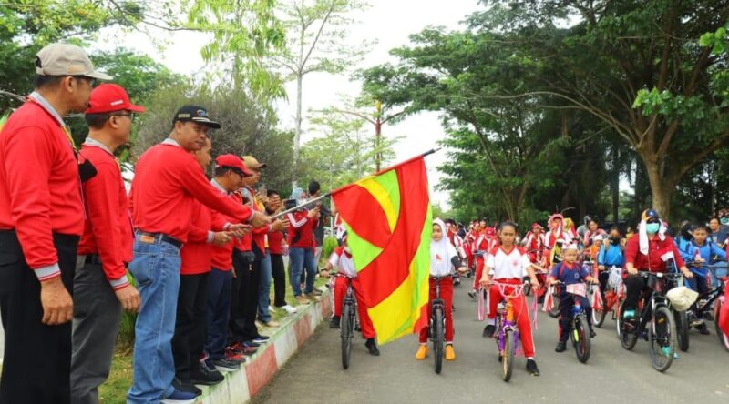 Sekda Mura Lepas Peserta Gowes Eliminator World Cup 2022