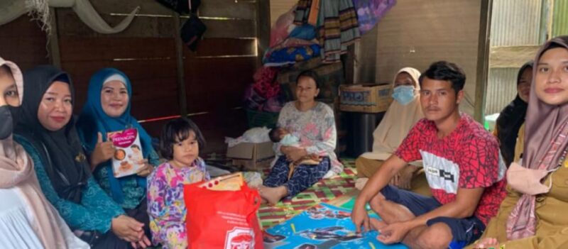 PKK Murung Salurkan Bantuan Sembako