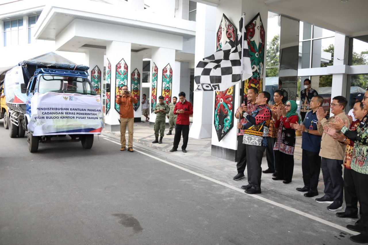 Wagub Lepas Penyaluran Cadangan Beras