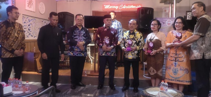 Waket I DPRD Kalteng, H. Abdul Razak saat menghadiri Undangan Paskah