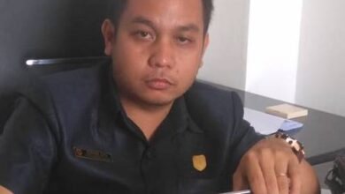 PErangkat Desa Lambat Gaji