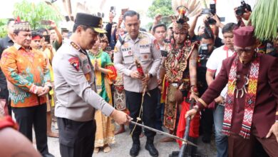 Hadiri Pemberian Gelar Adat