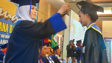 STMIK Palangkaraya Wisuda 156 Wisudawan