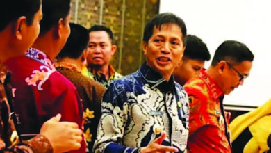 Menghadiri RUPS Luar Biasa PT Bank Kalteng