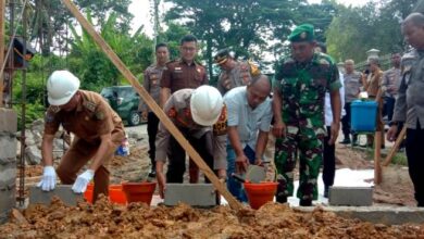 Pj Bupati Letakkan Batu Pertama Rumah Dinas Wakapolres