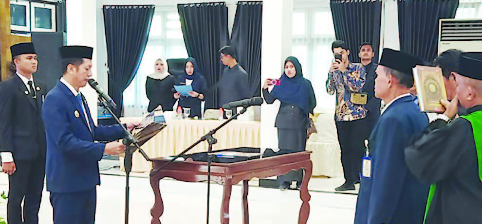 Pj Bupati Melantik JPT Pratama dan Pejabat Administrator