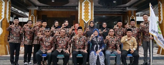 Pj. Bupati, Drs. Muhlis Lepas Kafilah FSQ X Barito Utara