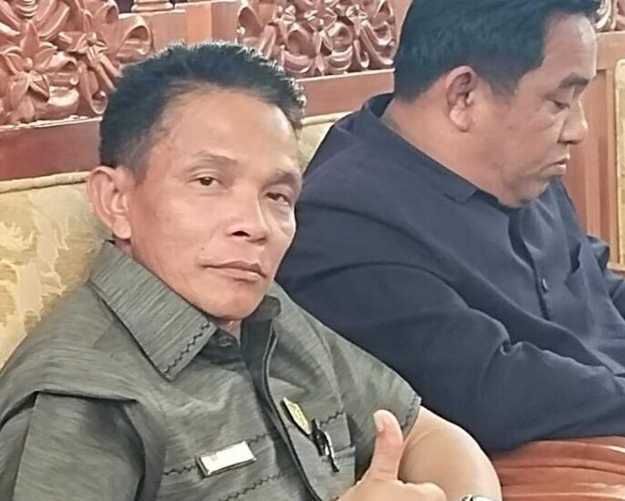 Anggota DPRD Gunung Mas Espriadi