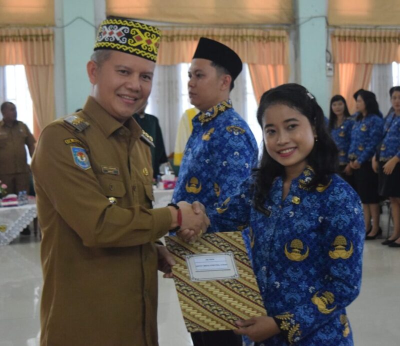 Ratusan PPPK Dikukuhkan Bupati Gunung Mas