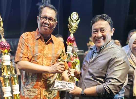 Dislutkan Kalteng Raih Juara 1 Karnaval Budaya Isen Mulang 2024