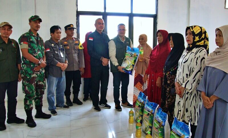 Kepala Dinas PMD Kalteng Buka Pasar Murah di Kecamatan Jenamas