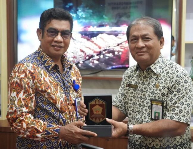 Kadis Kominfosantik Provinsi Kalteng Terima Audiensi Institut Agama Hindu Negeri Tampung Penyang Palangka Raya