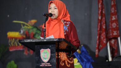 Asisten Ekbang Sri Widanarni Harapkan Kegiatan Gelar Seni Budaya Menarik Wisatawan ke Kalteng