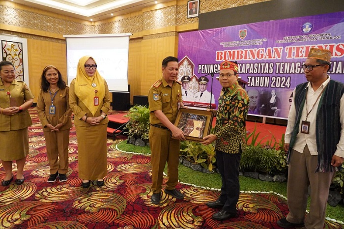 Bimtek Tingkatkan Kapasitas Tenaga Kesejarahan di Kalteng