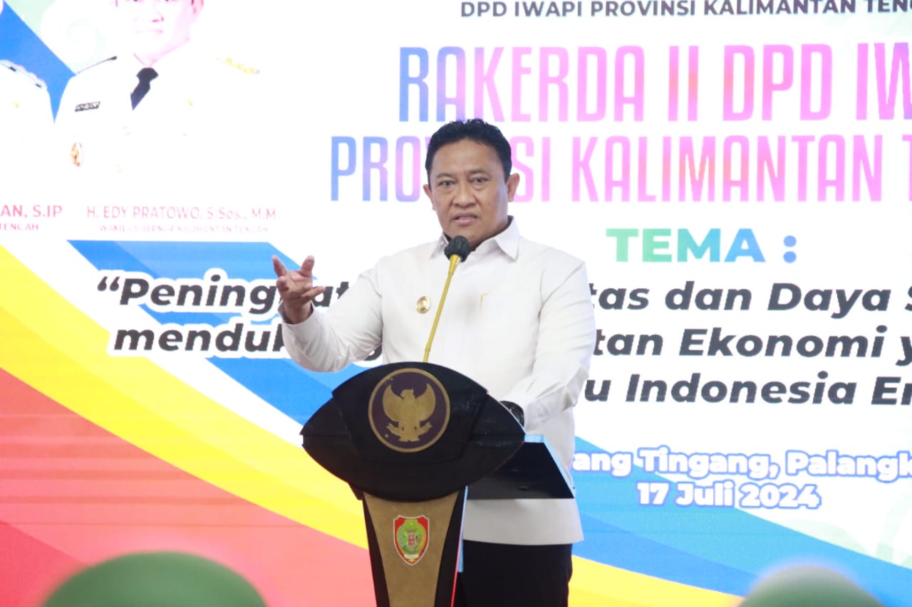 Wagub Edy Pratowo Tekankan Sinergisitas IWAPI dengan Stakeholders dalam Rakerda II DPD IWAPI Kalteng