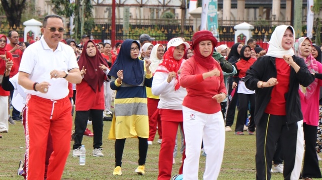 Kepala BKD Kalteng Ikuti Senam Bersama ASN Pemprov