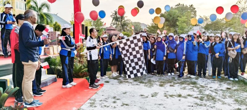 SMU-3 Palangka Raya Gelar Jalan Sehat Bersama