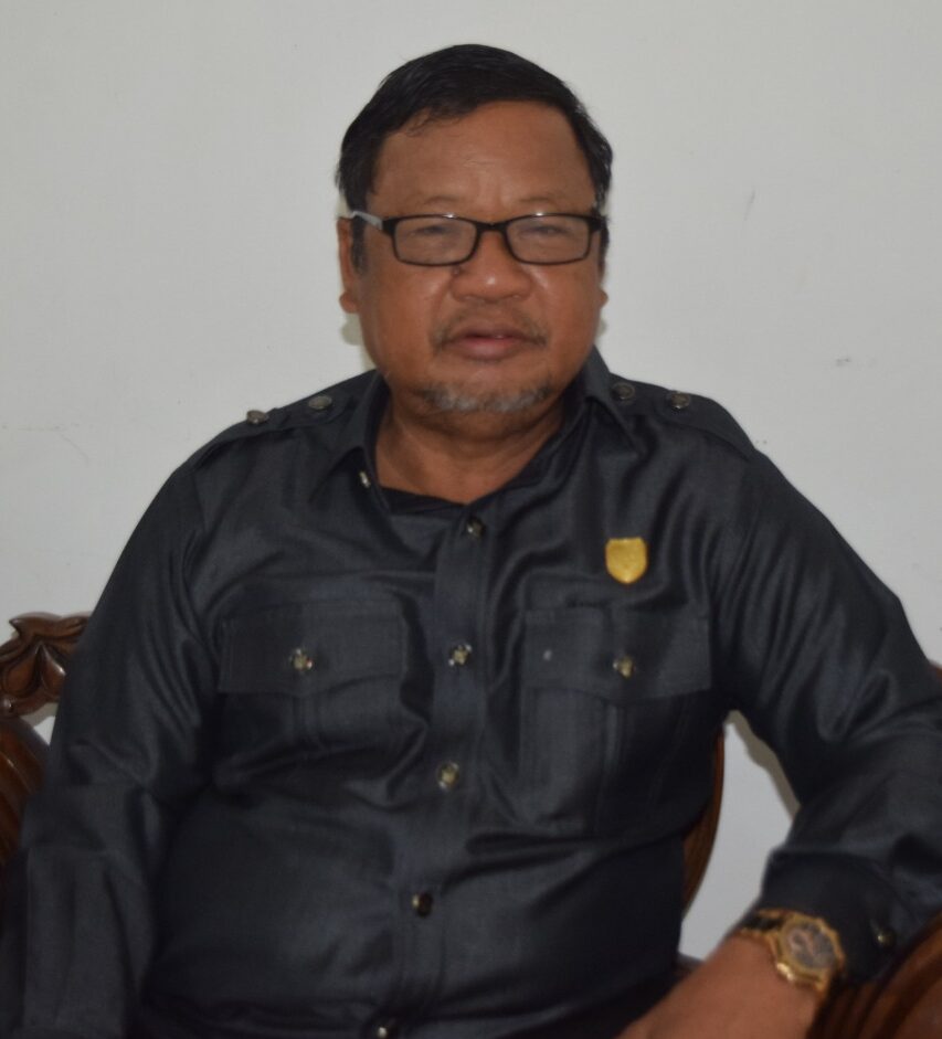 Anggota DPRD Gumas Singong