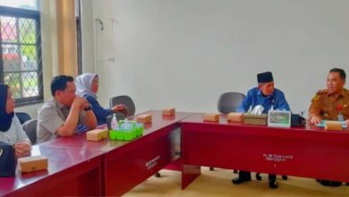 Suasana pertemuan antara Komisi I DPRD Kalteng