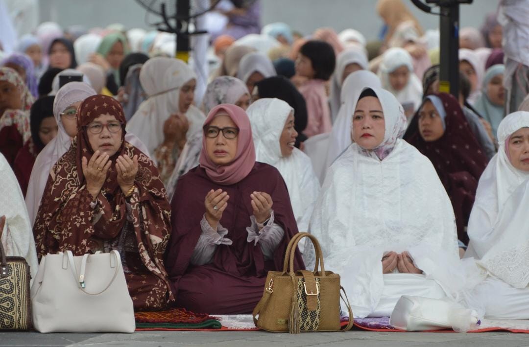 Kepala Dinas TPHP Kalteng Hadiri Salat Idulfitri 1446 H